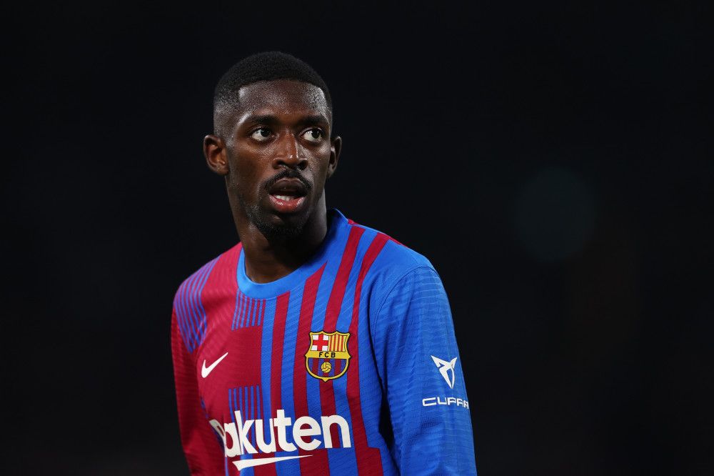 Ousmane Dembele will take a significant pay cut at Barcelona, despite the interest shown by Thomas Tuchel from Chelsea - Chelsea did not show much interest in Tuchel, who was the main figure eager to acquire the France international. However, Raheem Sterling, Manchester City, had been the priority. Fabrizio Romano's latest column in CaughtOffside via Substack reveals that Paris Saint-Germain was the most interested. - Barca, Barcelona, Bayern, Bayern Munich, bet, Chelsea, Christian Pulisic, Club, Dortmund, ELP, England, football, france, free, Manchester City, OFFER, offers, Paris, Paris Saint-Germain, Premier League, Right, Roma, Saint-Germain, tips, transfer, Xavi